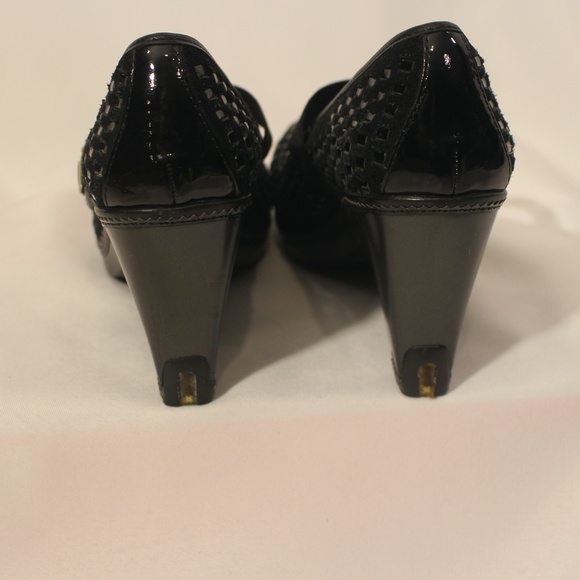 Black Heels - Picture 4 of 8